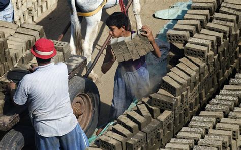 what are the work conditions in a egyptian factory